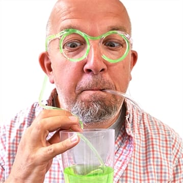 https://www.findmeagift.co.uk/site_media/images/products/p_panel/dgp033_drinking_straw_glasses_1800.jpg